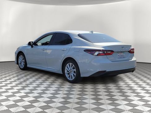 Used 2023 Toyota Camry LE FWD image 4