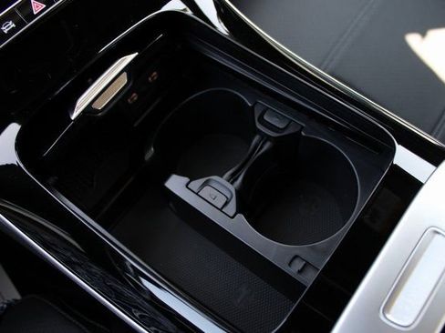 New 2025 Mercedes-Benz C 300 4MATIC Sedan image 27