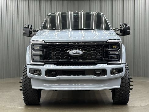 Used 2026 Ford F450 Platinum w/ FX4 Off-Road Package AWD/4WD image 8