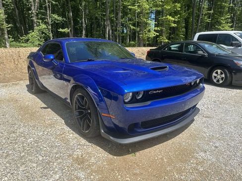 Used 2021 Dodge Challenger R/T Scat Pack RWD image 11