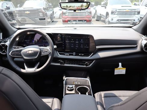 New 2027 Chevrolet Equinox LT w/ Convenience Package II FWD image 26