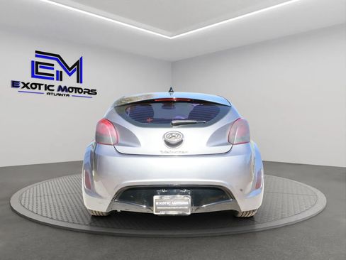 Used 2013 Hyundai Veloster w/ Style Pkg image 4