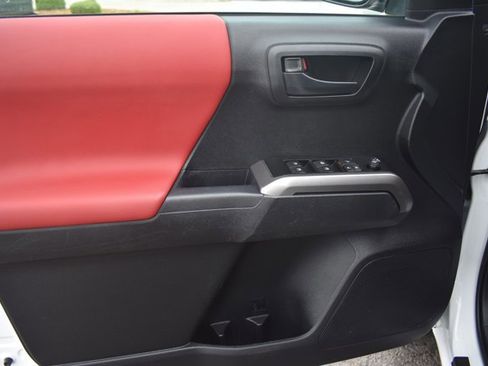 Used 2023 Toyota Tacoma SR5 RWD image 11