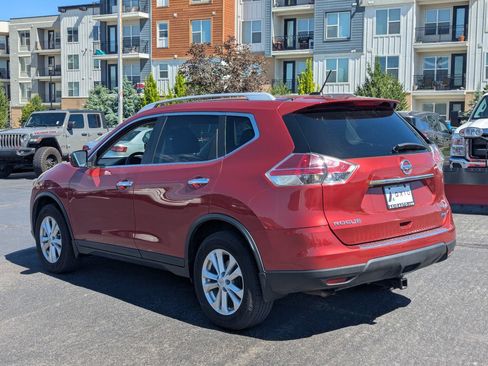 Used 2014 Nissan Rogue SV AWD/4WD image 7