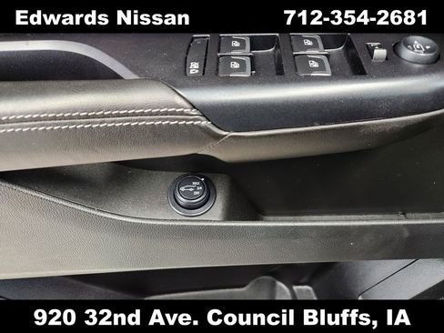 Used 2015 Cadillac SRX Luxury image 34