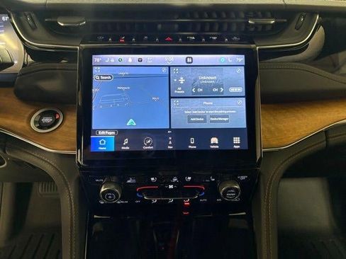 Used 2024 Jeep Grand Cherokee L Summit image 13