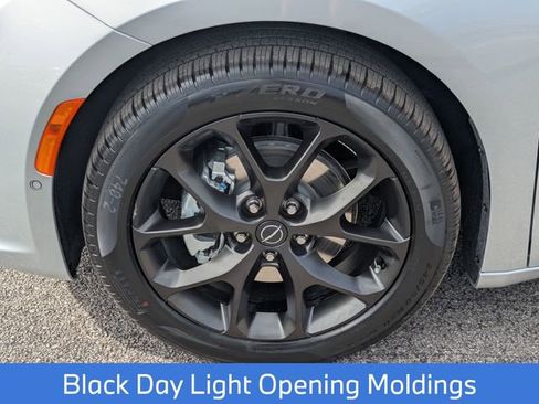 New 2026 Chrysler Pacifica Limited w/ S Appearance Package image 12