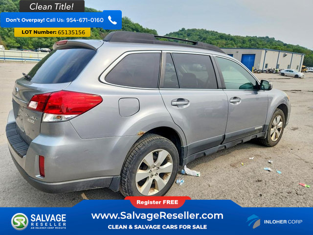 Used 2010 Subaru Outback 2.5i Limited AWD/4WD image 4