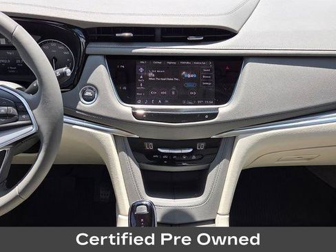 Certified 2025 Cadillac XT5 Premium Luxury FWD image 17