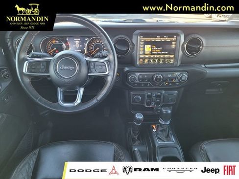 Used 2022 Jeep Wrangler Unlimited Sahara AWD/4WD image 7