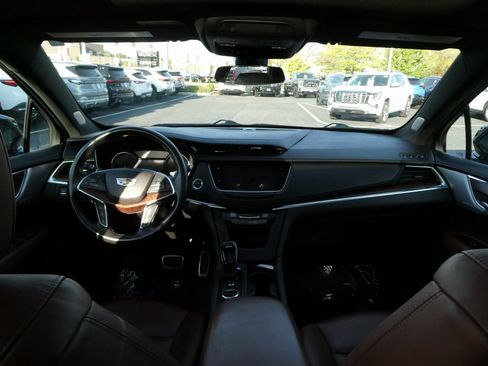 Used 2023 Cadillac XT5 Sportv w/ LPO, Floor Liner Package image 37