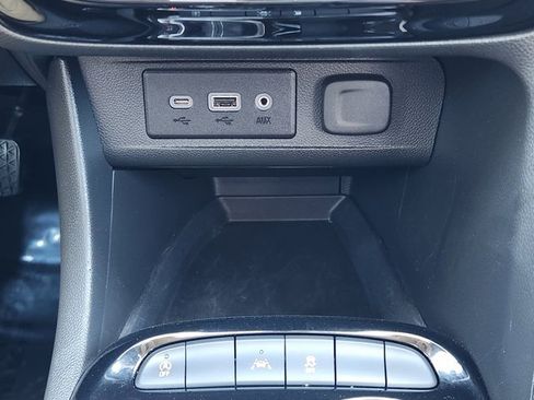 Used 2023 Buick Encore GX Select w/ Sport Touring Package image 19