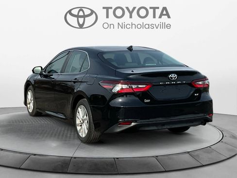 Used 2023 Toyota Camry LE image 4