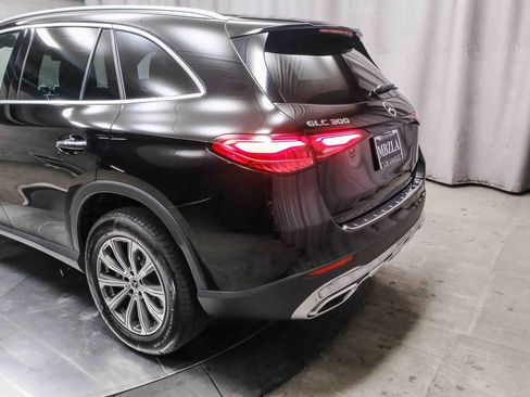 Certified 2025 Mercedes-Benz GLC 300 image 8