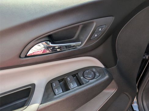 Used 2024 Chevrolet Equinox LS w/ Midnight Edition FWD image 13