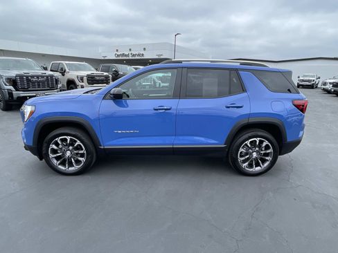 Used 2026 GMC Terrain Elevation w/ Elevation Premium Package FWD image 8