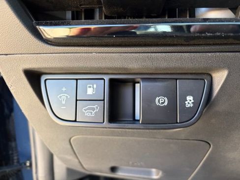 Used 2025 Kia EV6 Wind image 18