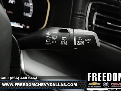 Used 2025 Jeep Wagoneer L Series II AWD/4WD image 26