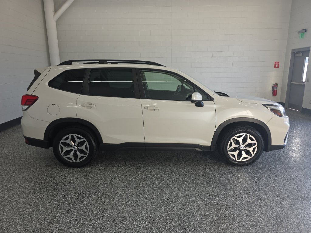 Used 2020 Subaru Forester Premium AWD/4WD image 6