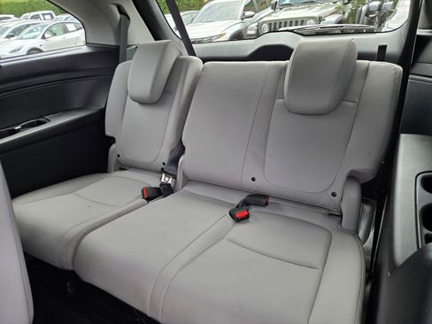 Used 2023 Honda Odyssey Touring image 12