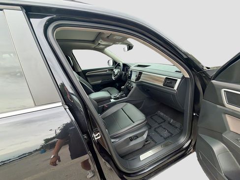 Used 2023 Volkswagen Atlas SEL AWD/4WD image 31