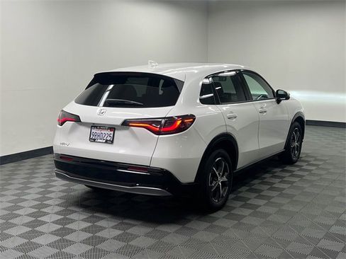 Used 2025 Honda HR-V EX-L image 5