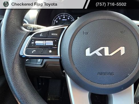 Used 2023 Kia Forte LXS w/ LXS Technology Package FWD image 12