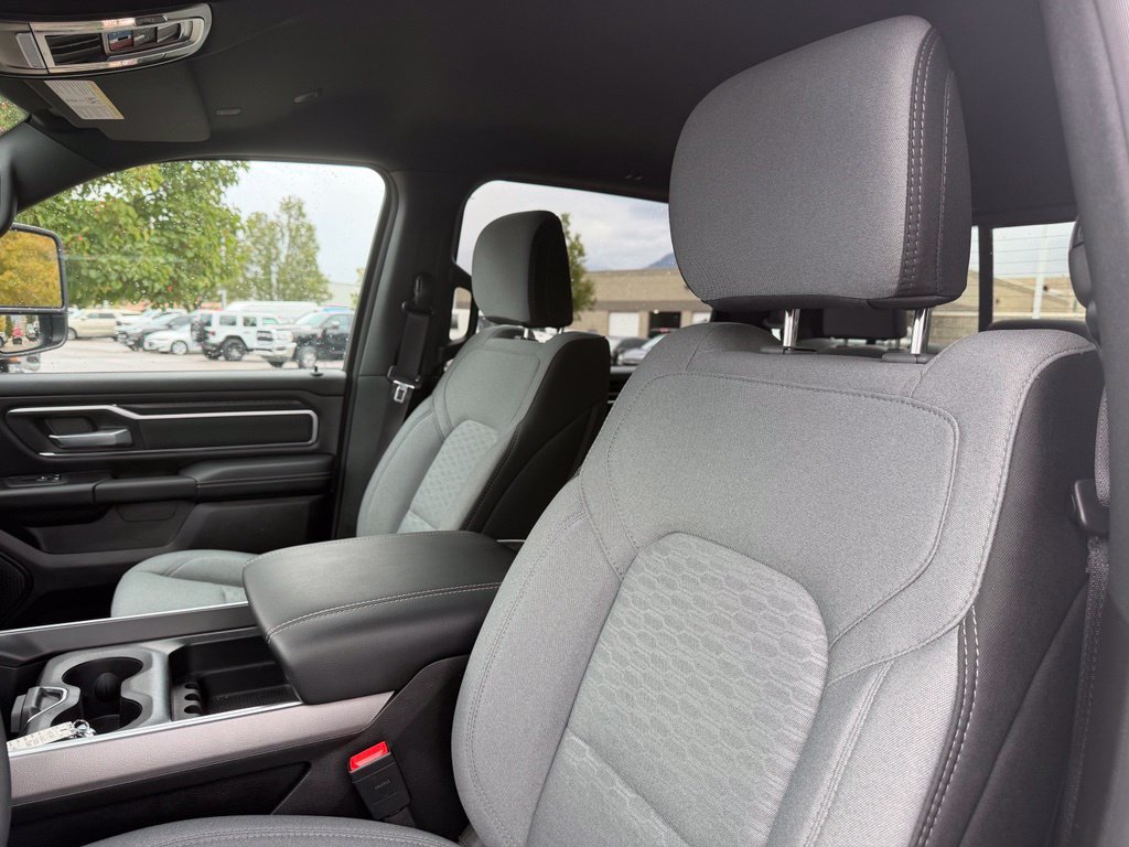 Used 2025 RAM 1500 Big Horn AWD/4WD image 21