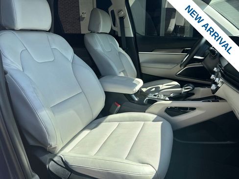 Used 2025 Kia Telluride S AWD/4WD image 8