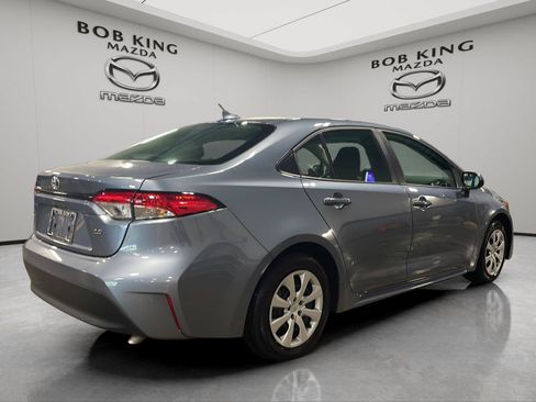 Used 2024 Toyota Corolla LE FWD image 5