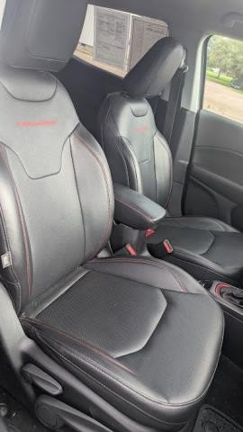 Used 2019 Jeep Compass Trailhawk w/ Leather Interior Group AWD/4WD image 16