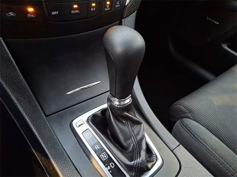 Used 2010 Suzuki Kizashi GTS image 23