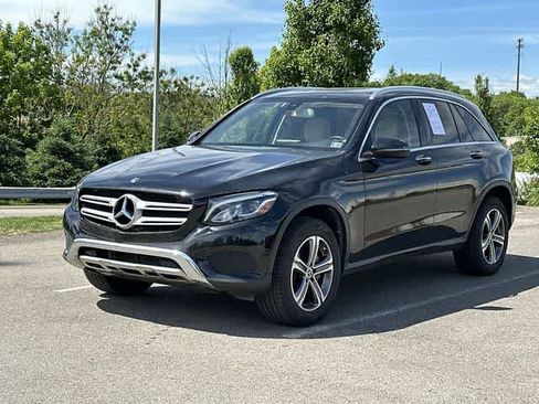 Used 2019 Mercedes-Benz GLC 300 4MATIC image 1