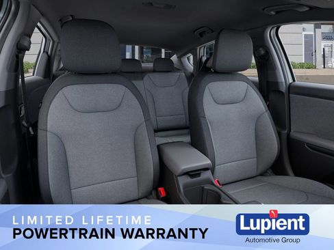 New 2025 Kia K4 LXS image 19