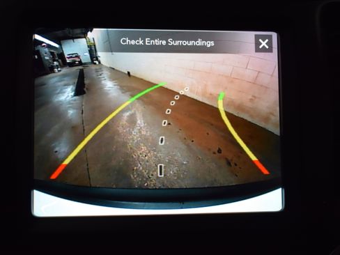 Used 2023 Jeep Cherokee Altitude Lux image 28