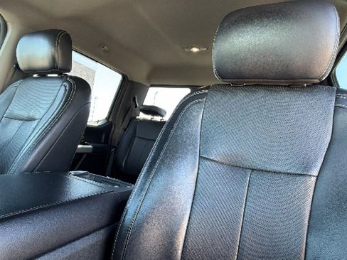 Used 2018 Ford F150 Lariat w/ Equipment Group 502A Luxury AWD/4WD image 11