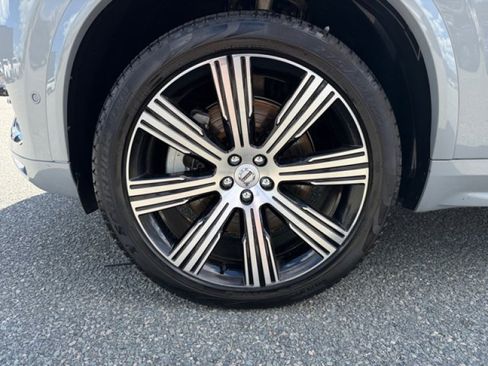 Used 2024 Volvo XC90 T8 Ultimate w/ Protection Package Premier AWD/4WD image 9