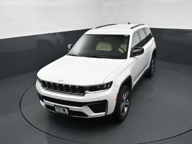 New 2026 Jeep Grand Cherokee Limited AWD/4WD image 13