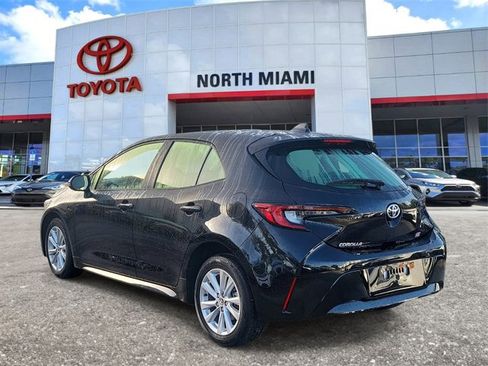 Used 2024 Toyota Corolla SE image 3