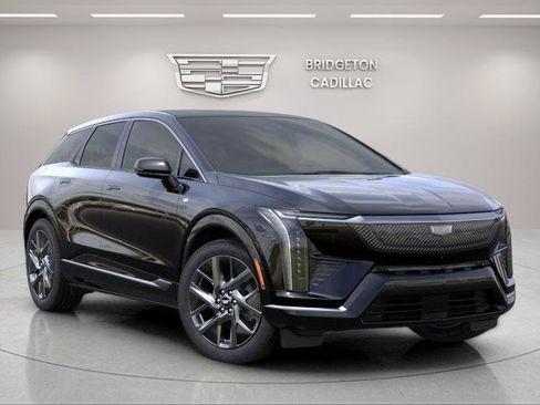 New 2027 Cadillac Optiq Luxury w/ LPO, Floor Liner Package AWD/4WD image 1