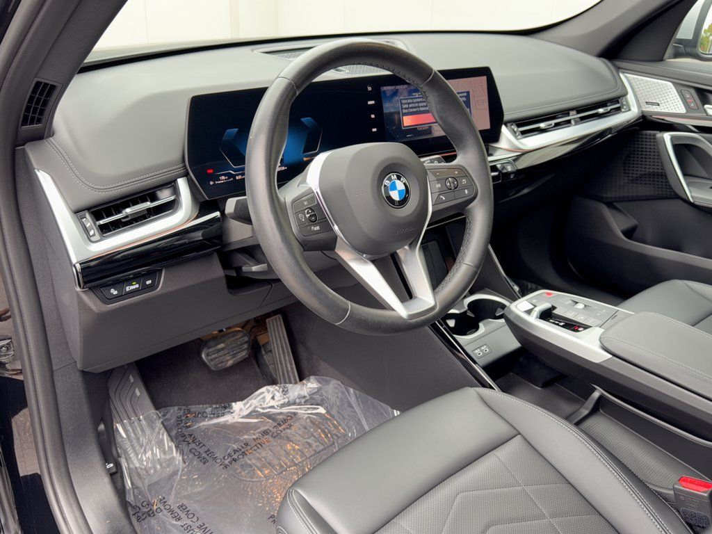 Used 2024 BMW X1 xDrive28i w/ Convenience Package AWD/4WD image 4