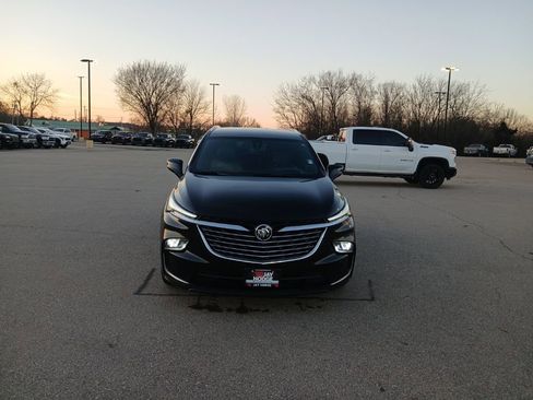 Used 2022 Buick Enclave Premium image 2