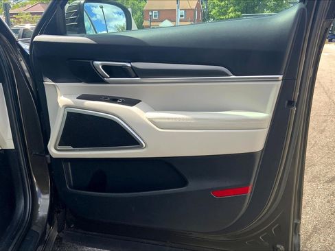 Used 2022 Kia Telluride S image 26