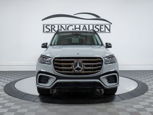 Used 2026 Mercedes-Benz GLS 450 4MATIC image 2