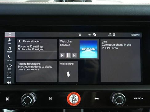 Certified 2025 Porsche Macan image 17