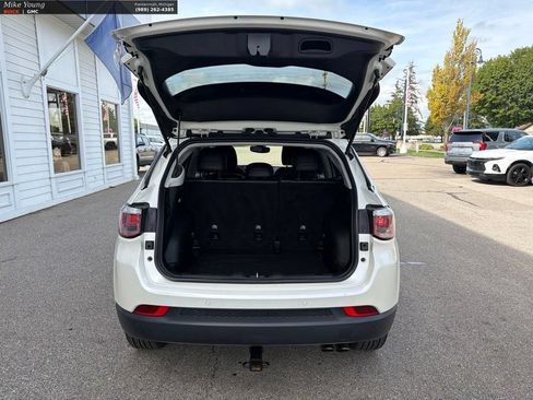Used 2019 Jeep Compass Limited w/ Safety & Security Group AWD/4WD image 7