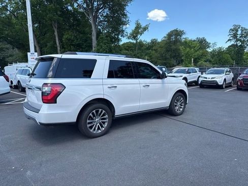 Used 2018 Ford Expedition Limited w/ Equipment Group 301A AWD/4WD image 8