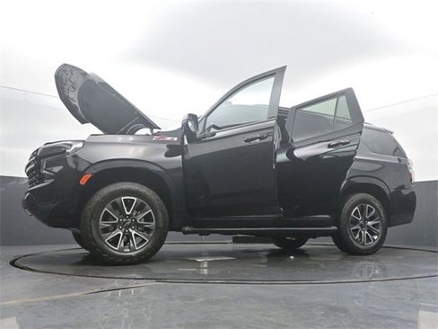 Used 2024 Chevrolet Tahoe Z71 w/ Luxury Package image 61