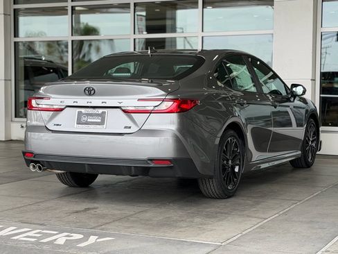 Used 2026 Toyota Camry SE FWD image 12