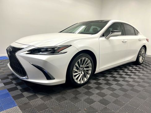 Used 2022 Lexus ES 350 Ultra Luxury image 3